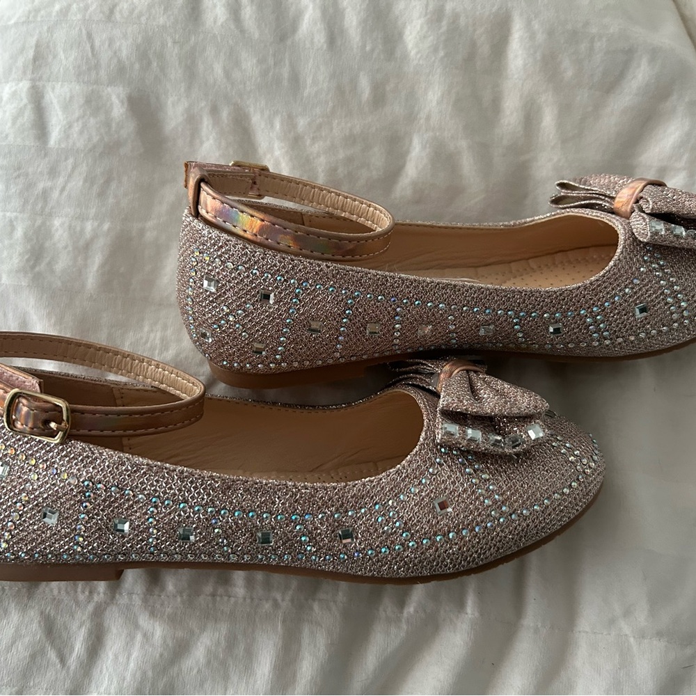 Girls Dress Shoe - Sparkling Rose Gold with Bow